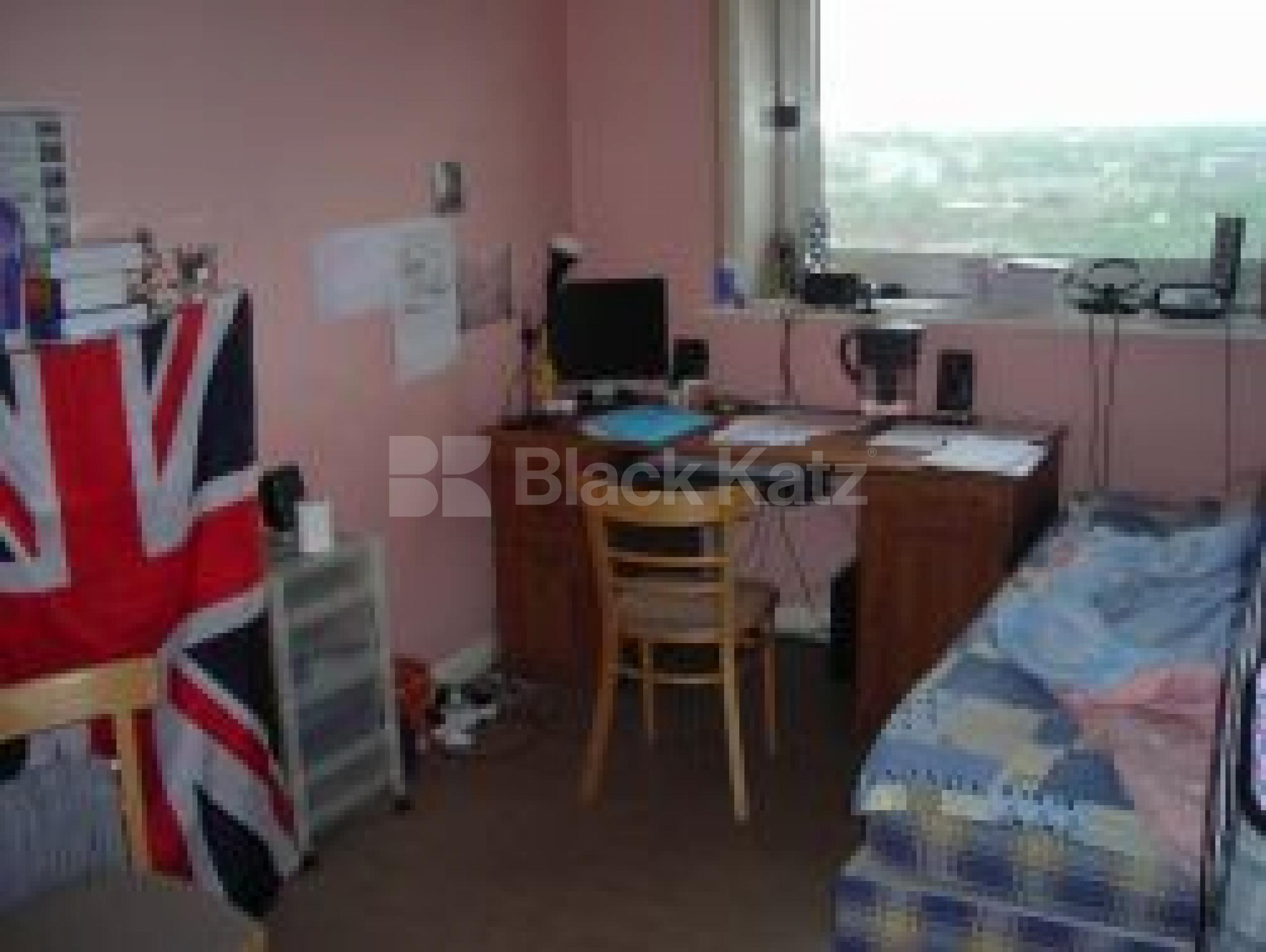 			ideal for students!, 2 Bedroom, 1 bath, 1 reception Flat			 Harrington Square, MORNINGTON CRESCENT NW1